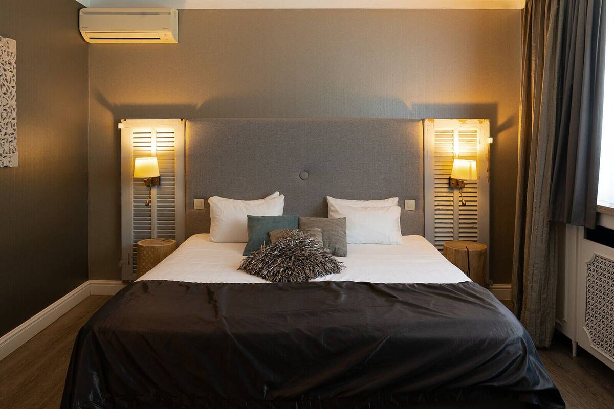 Classic Double Room | Pillowtop beds, minibar (some free items), in-room safe, desk
