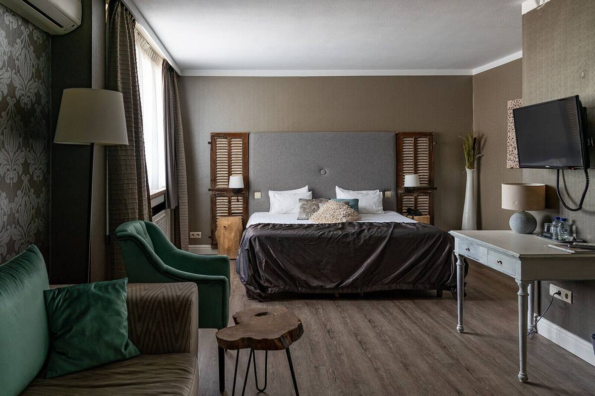 Superior Room | Pillowtop beds, minibar (some free items), in-room safe, desk