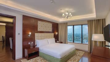 1 bedroom, premium bedding, minibar, in-room safe