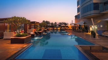 Outdoor pool, pool loungers