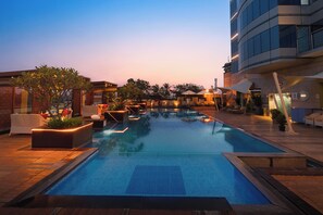 Outdoor pool, pool loungers