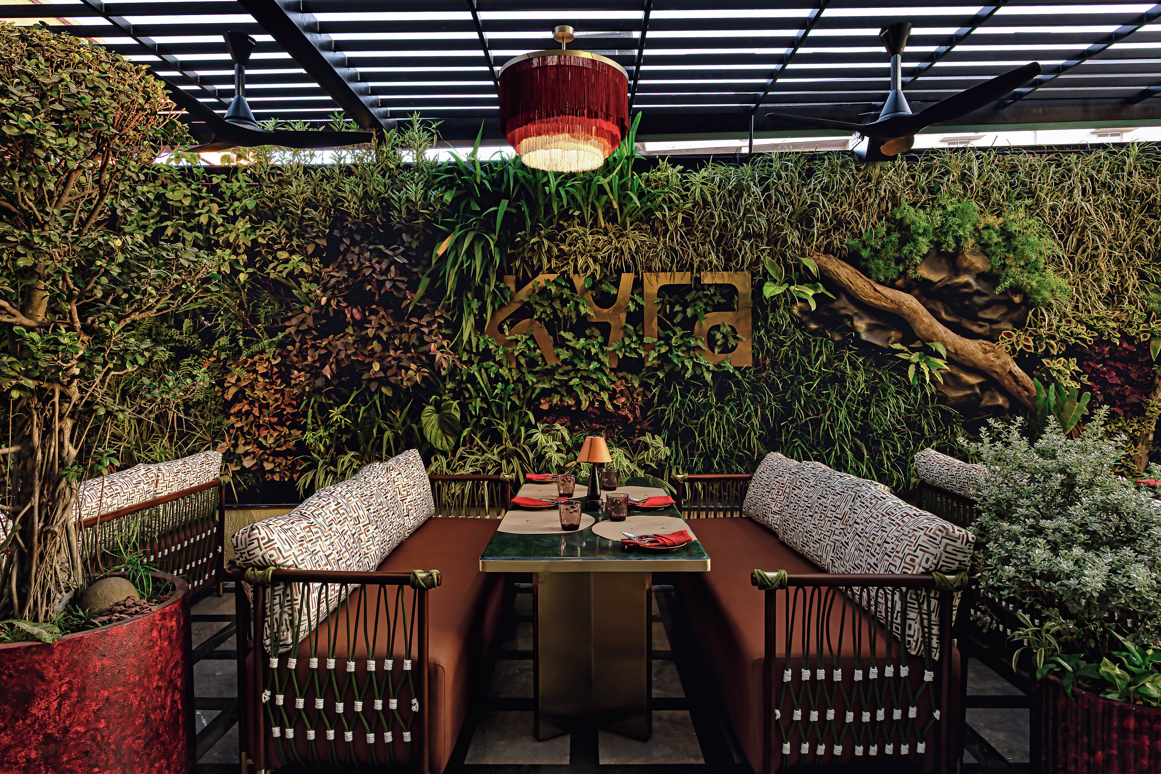 3 restaurants, spécialités Cuisine internationale