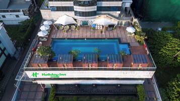 Outdoor pool, pool loungers