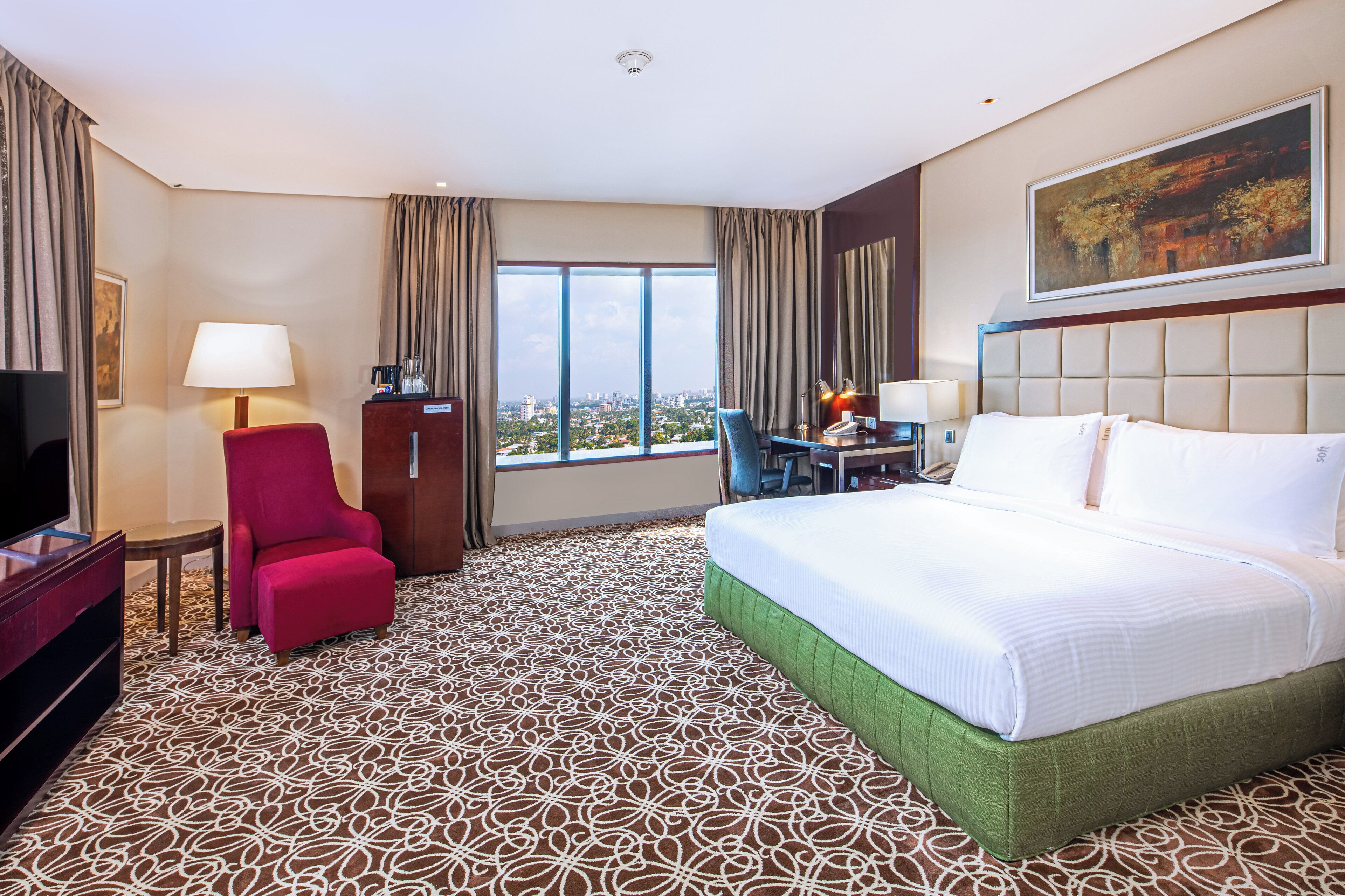 1 bedroom, premium bedding, minibar, in-room safe