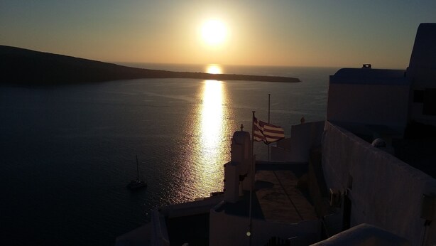 Front of property - Fotinos Houses (Santorini)