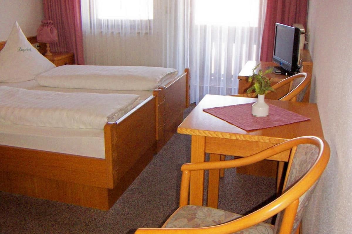 premium bedding, in-room safe, free wifi, bed sheets