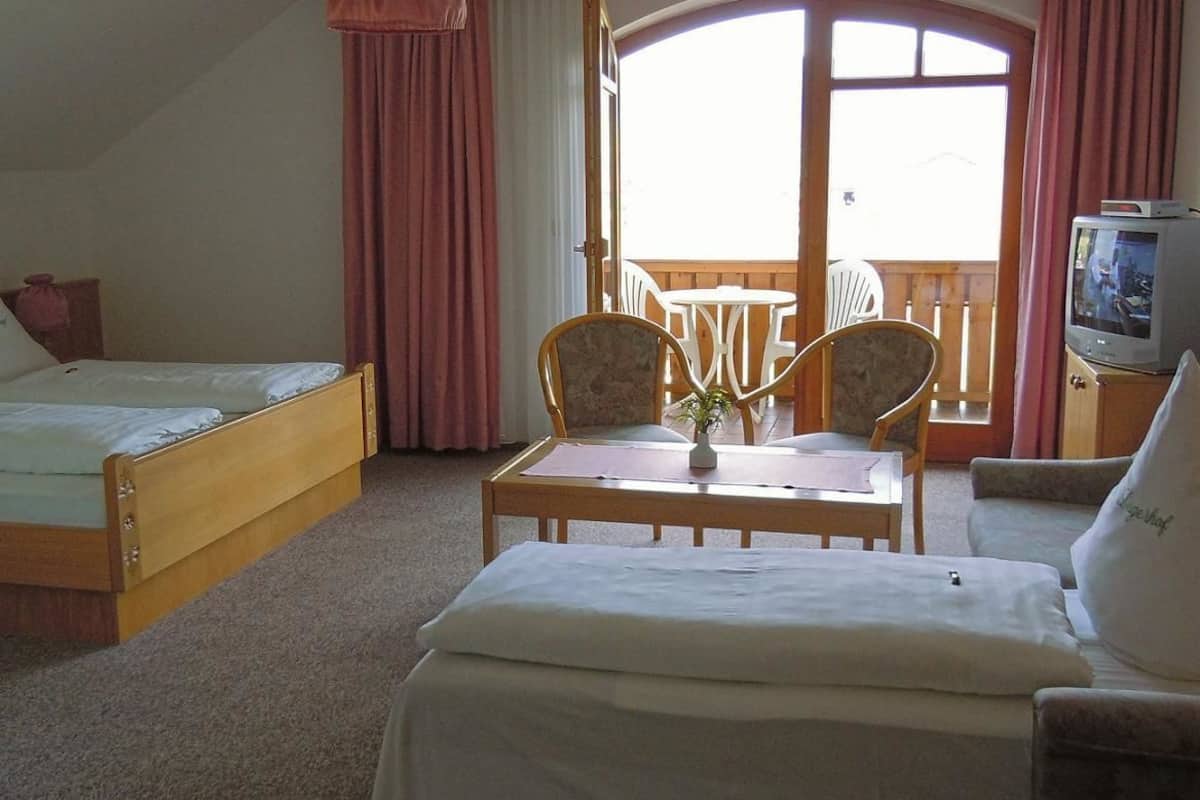 premium bedding, in-room safe, free wifi, bed sheets