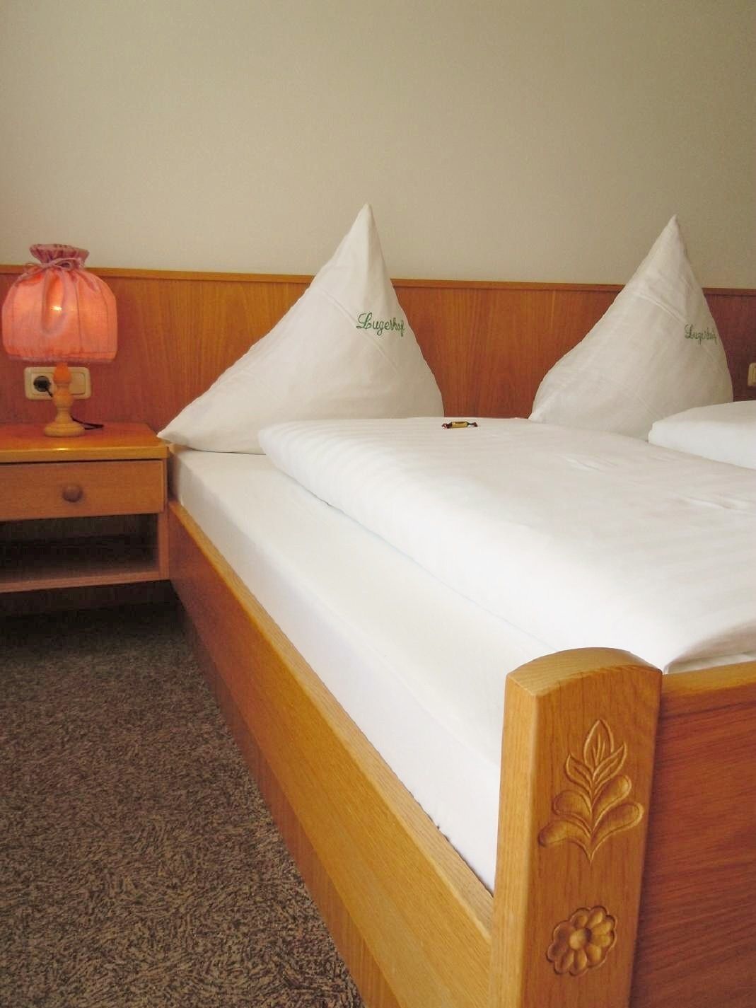 premium bedding, in-room safe, free wifi, bed sheets