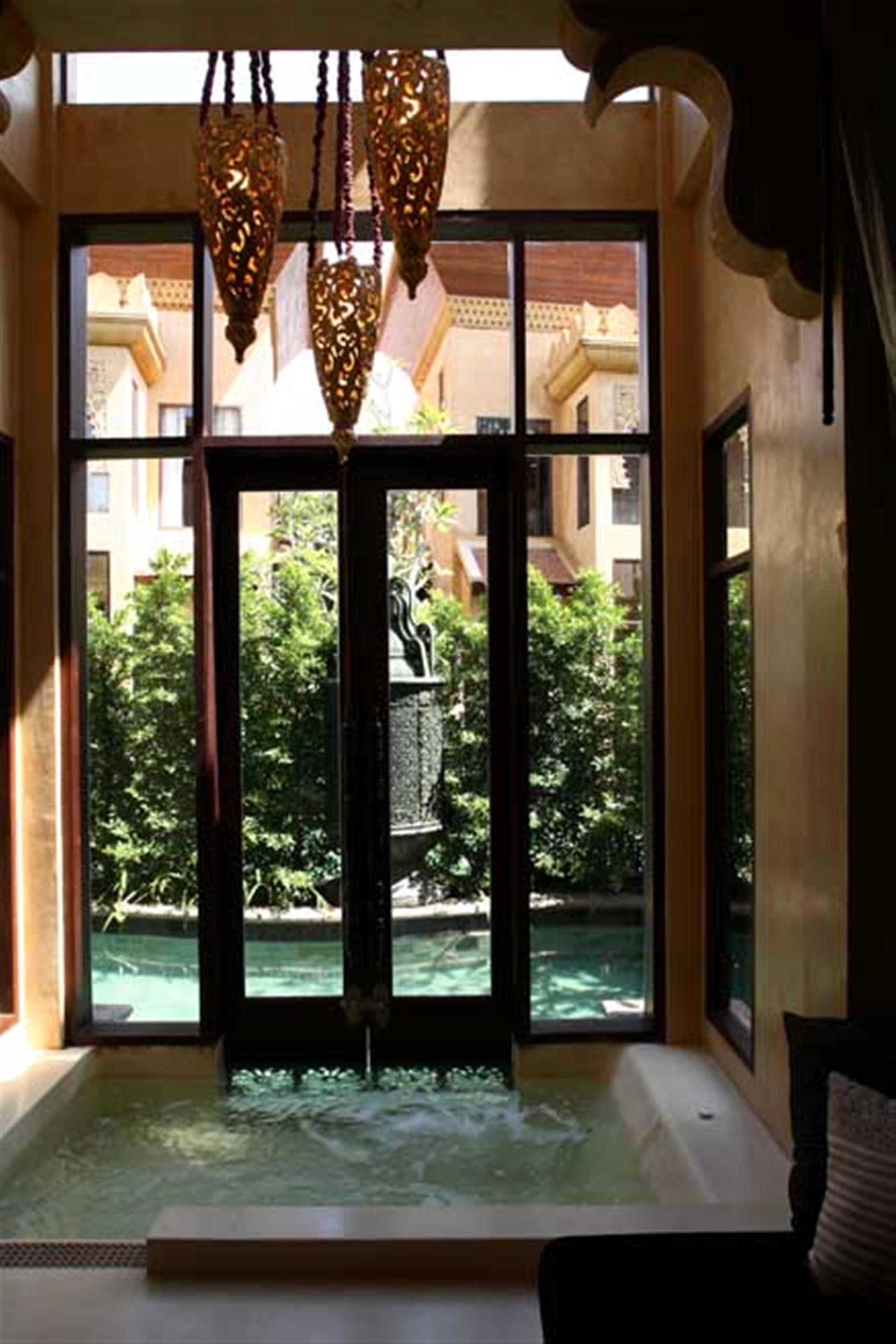 32-inch smart tv with digital channels