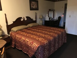 خزنة داخل الغرفة وواي فاي مجانًا وملاءات أسرّة