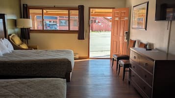 Habitación Premium doble, 2 camas de matrimonio | Ropa de cama de alta calidad y colchones con acolchado adicional