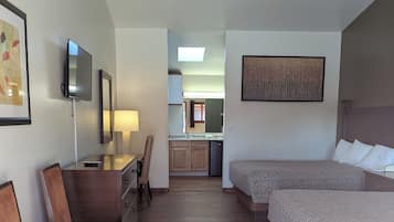 Habitación Premium doble, 2 camas de matrimonio | Ropa de cama de alta calidad y colchones con acolchado adicional