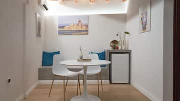 13 chambres, Wi-Fi gratuit, draps fournis