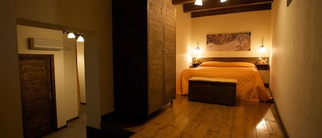 Minibar, kostenloses WLAN, BettwÀsche