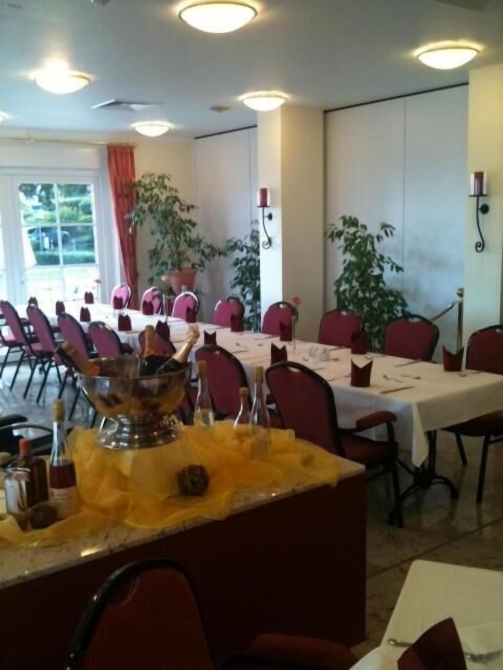 breakfast and dinner served, sea views