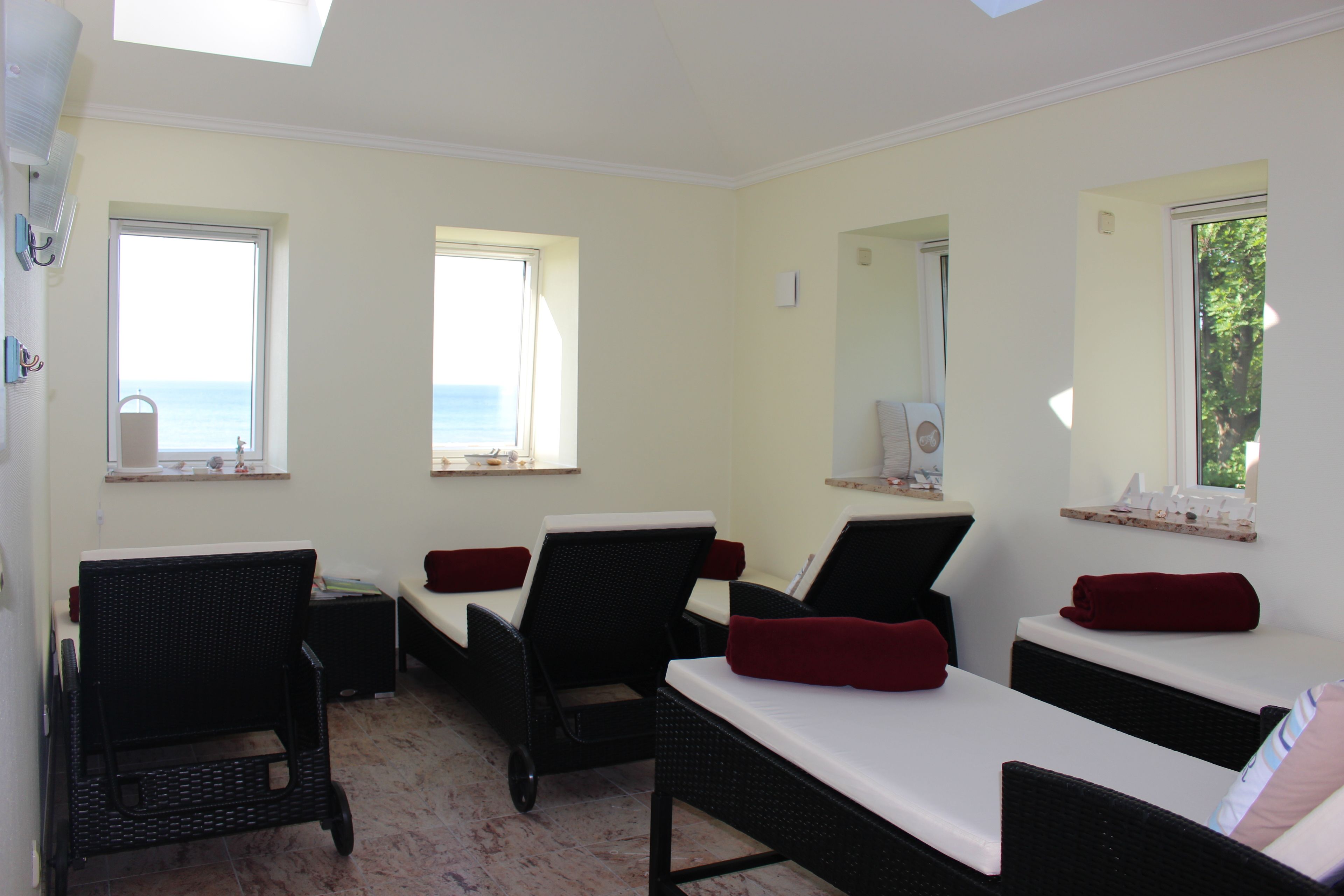 body treatments, aromatherapy, deep-tissue massages, sports massages