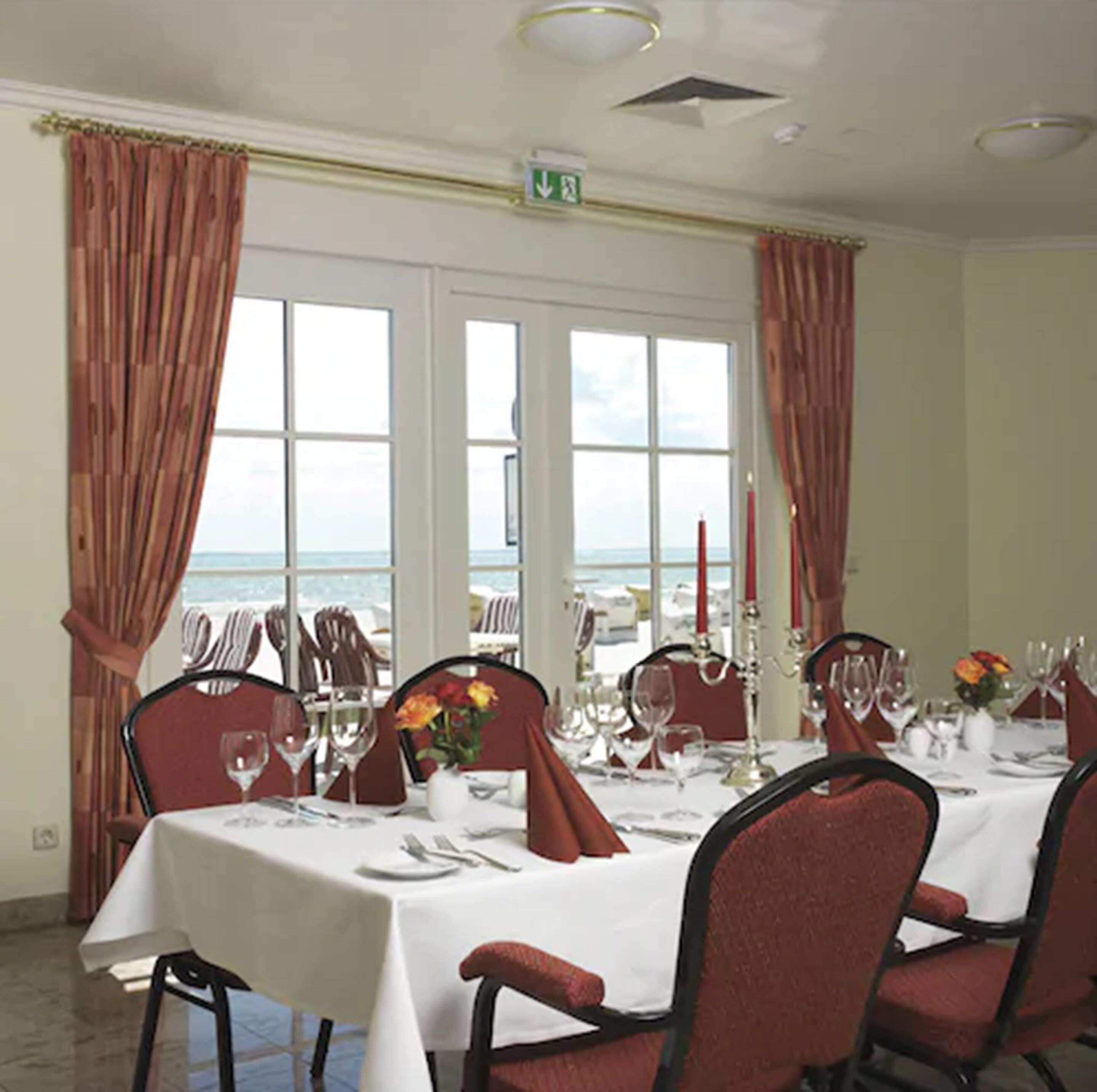 breakfast and dinner served, sea views