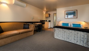 Family Apartment, 1 Bedroom | Living area