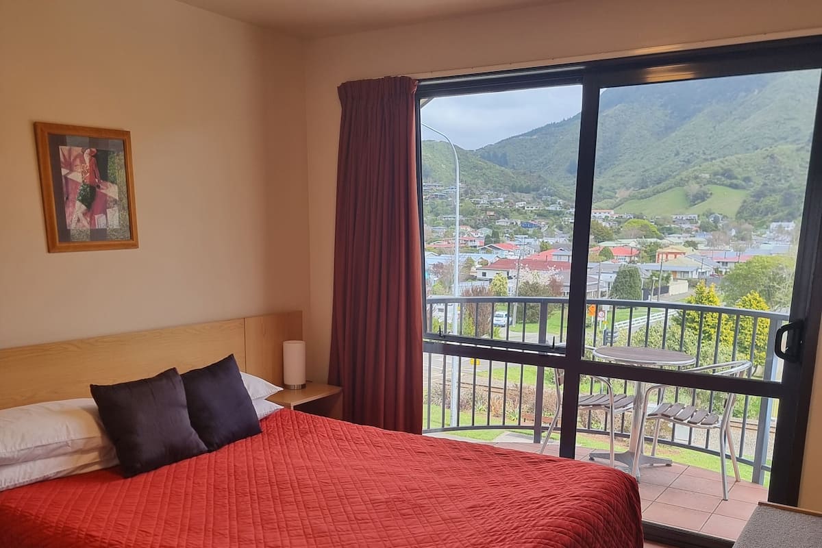 Executive Room Two Bedroom Spa | Premium bedding, Select Comfort beds, in-room safe, blackout drapes
