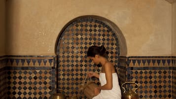 Ruang perawatan pasangan, hot tub, dan pemandian Turki/hammam