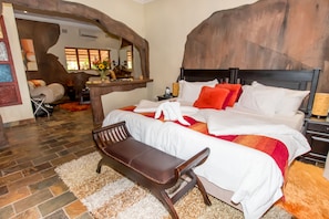 In-room safe, iron/ironing board, free WiFi, bed sheets - 61 On Ireland (Polokwane)