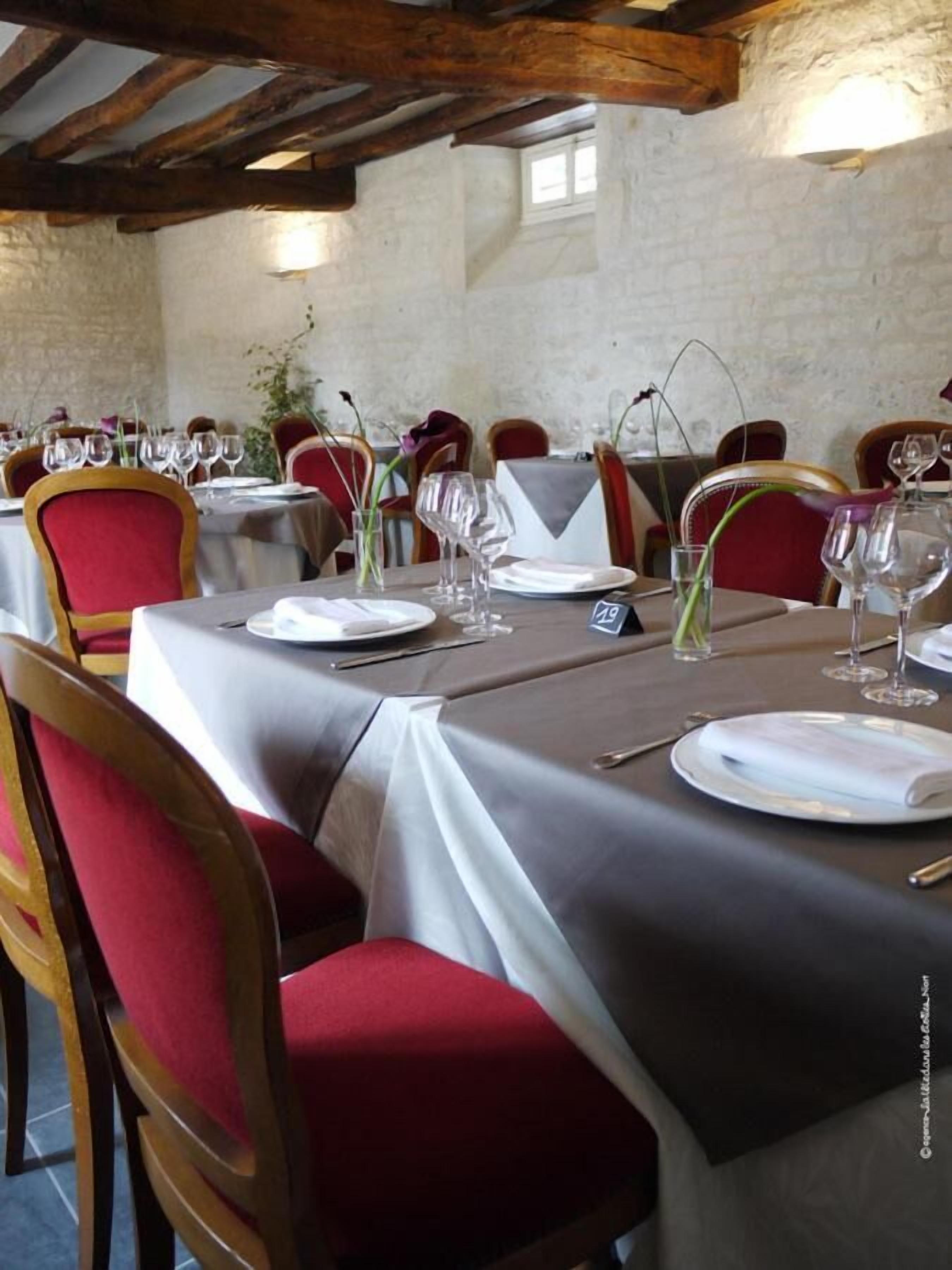 lunch, dinner served; regional cuisine, garden views