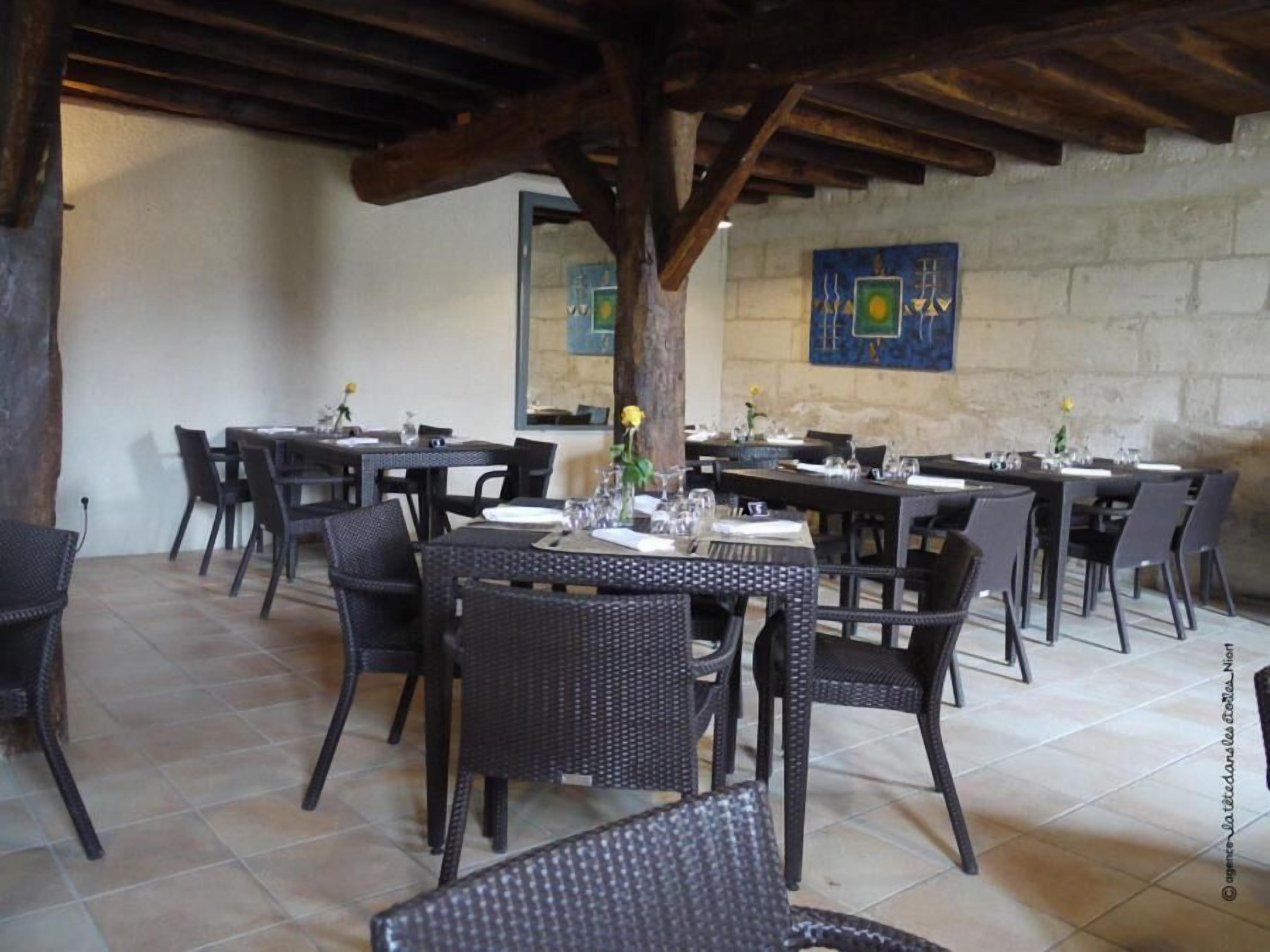 lunch, dinner served; regional cuisine, garden views