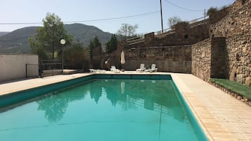 Piscina externa sazonal