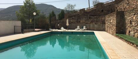 Seasonal outdoor pool