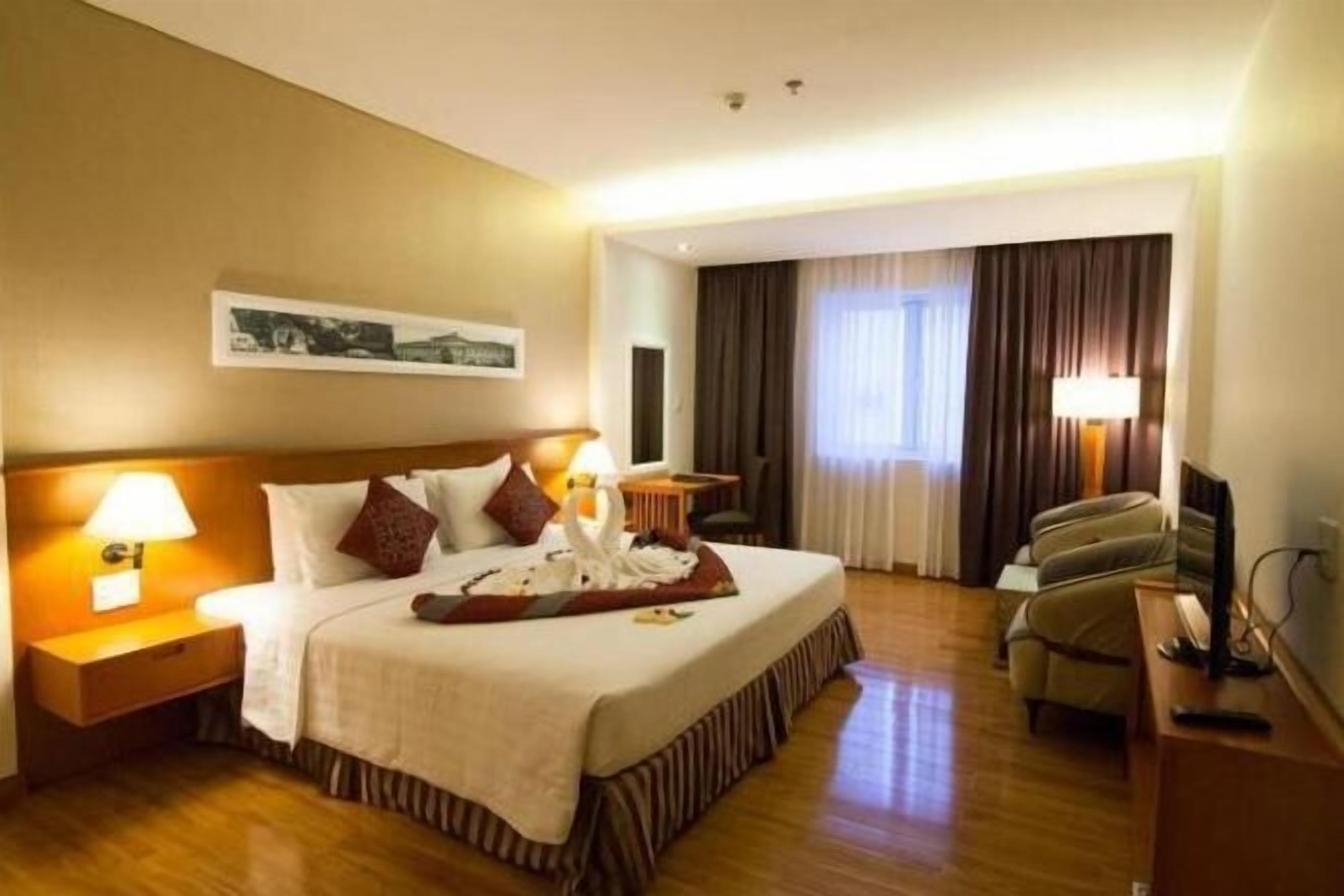 Minibar, caja de seguridad en la habitación, escritorio y wifi gratis 