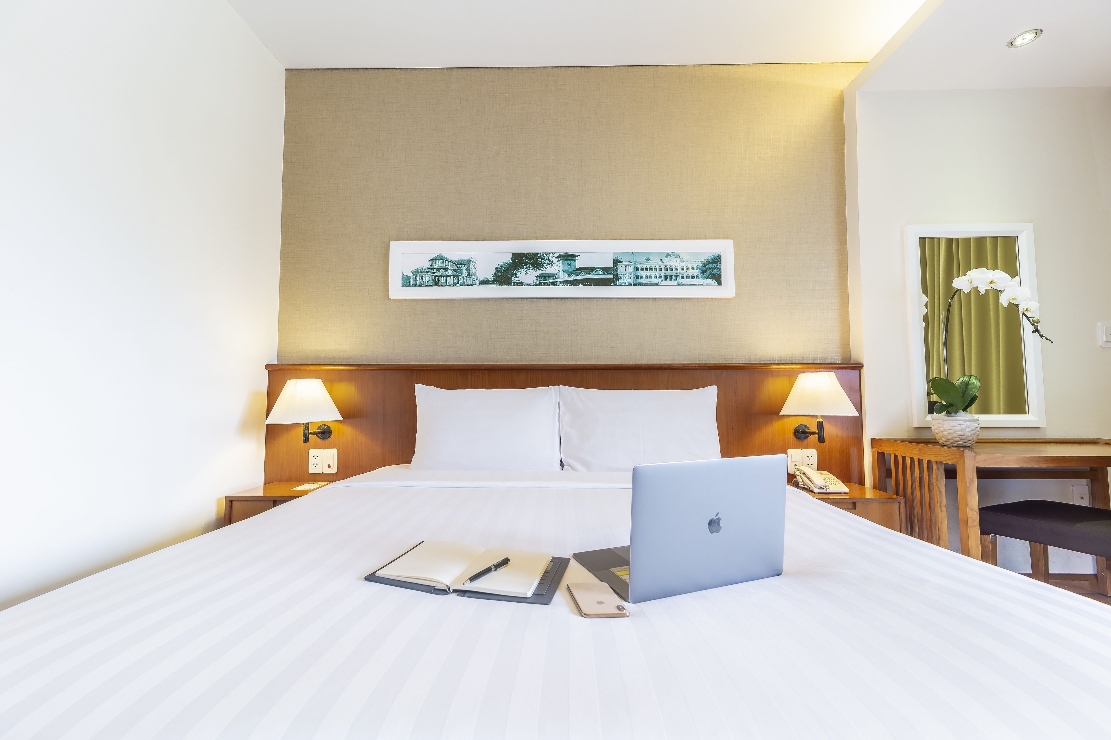 senior deluxe | minibar, in-room safe, desk, free wifi