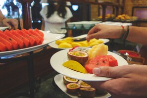 Free buffet breakfast 