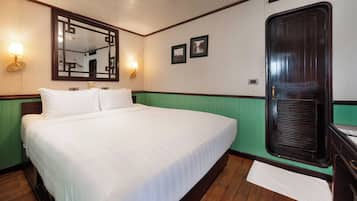 1 bedroom, in-room safe, soundproofing, free WiFi