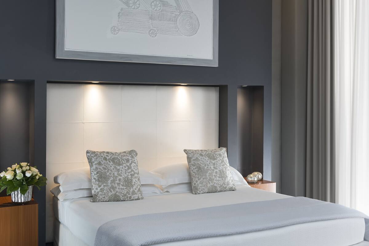 1 sovrum, sängtillbehör av högsta kvalitet och minibar