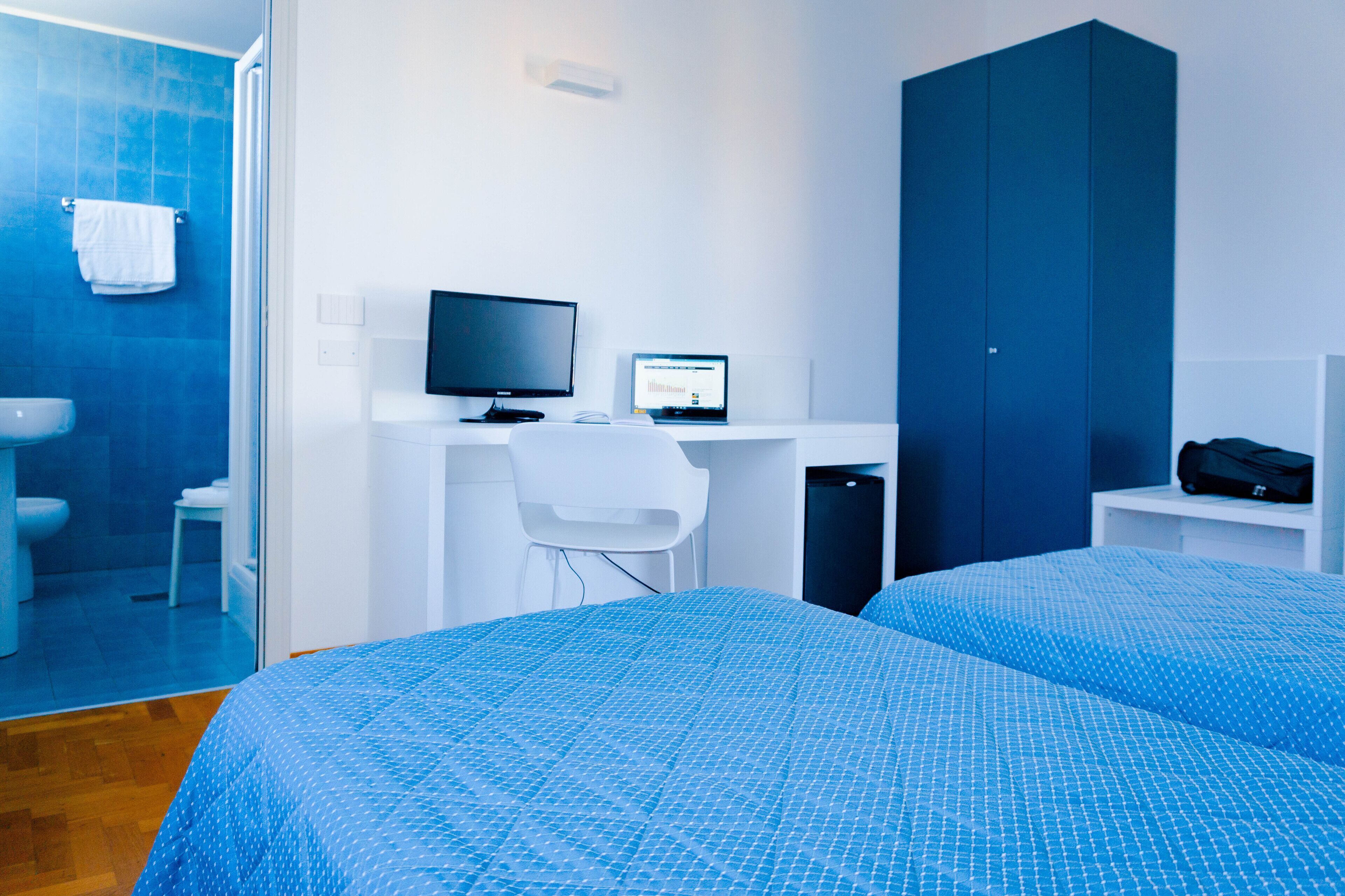 In-room safe, desk, cots/infant beds, free WiFi