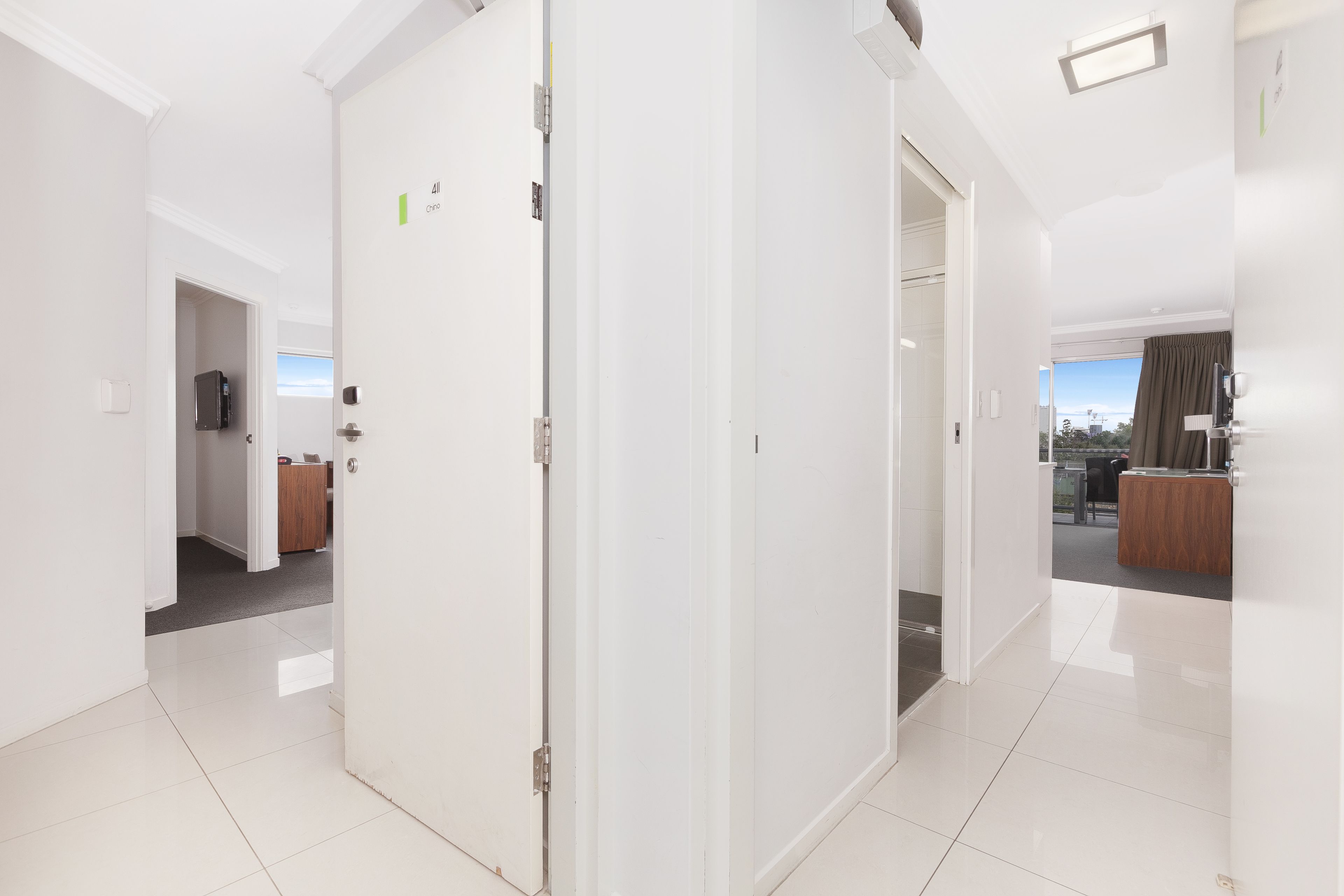 desk, laptop workspace, free wifi, bed sheets