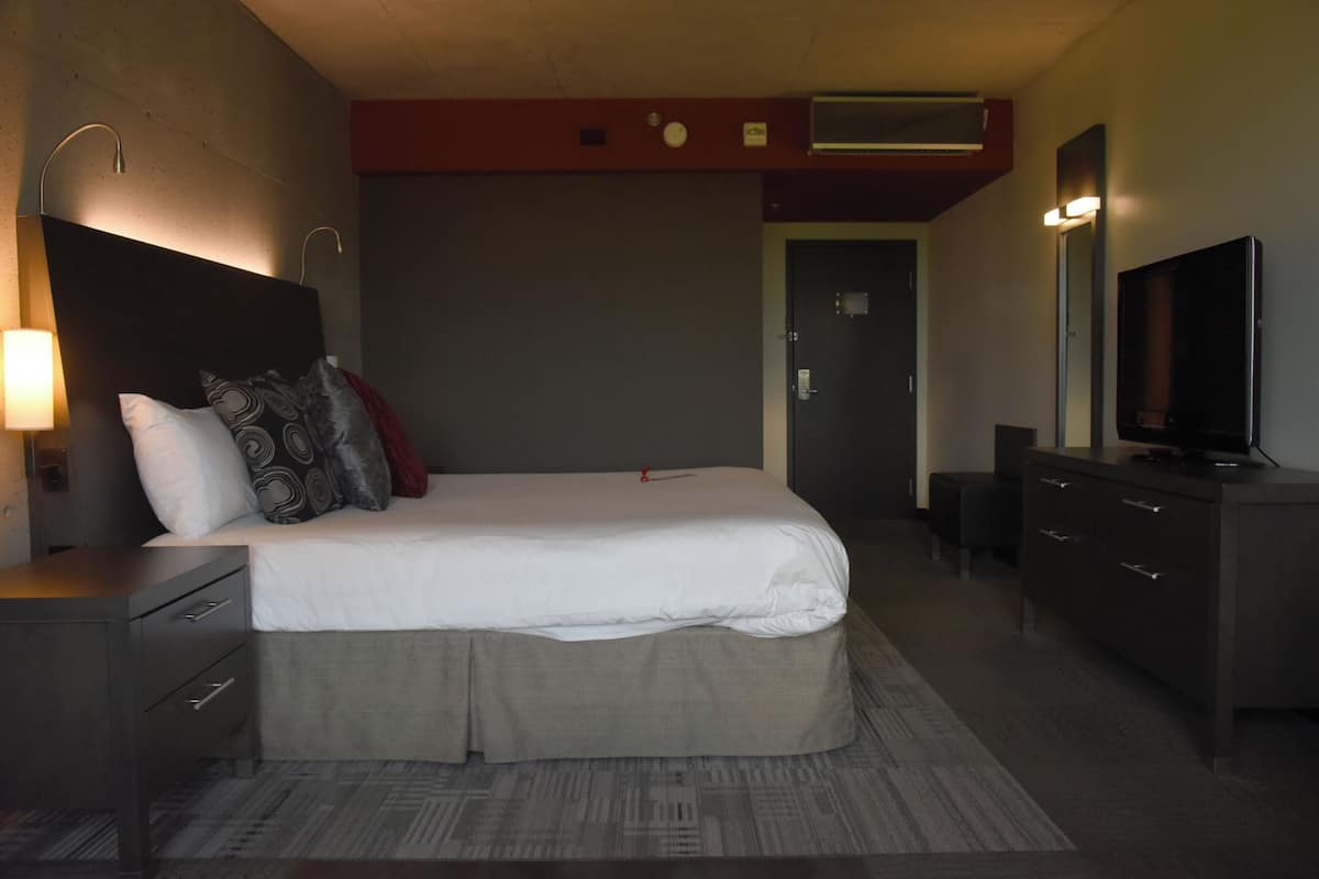 Suite Manhattan | Escritorio, cortinas blackout y insonorización
