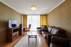 Presidential Suite | Sala de estar | Televisión, futbolito y tenis de mesa 