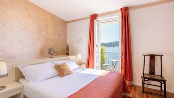 Premium-Apartment, Küche, Seeblick | Hochwertige Bettwaren, Daunenbettdecken, Pillowtop-Betten, Zimmersafe