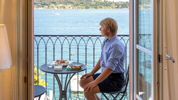 Superior-Suite, Küche, Seeblick | Ausblick vom Zimmer