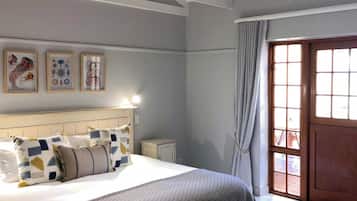 Ropa de cama de alta calidad, colchones con pillow-top y minibar