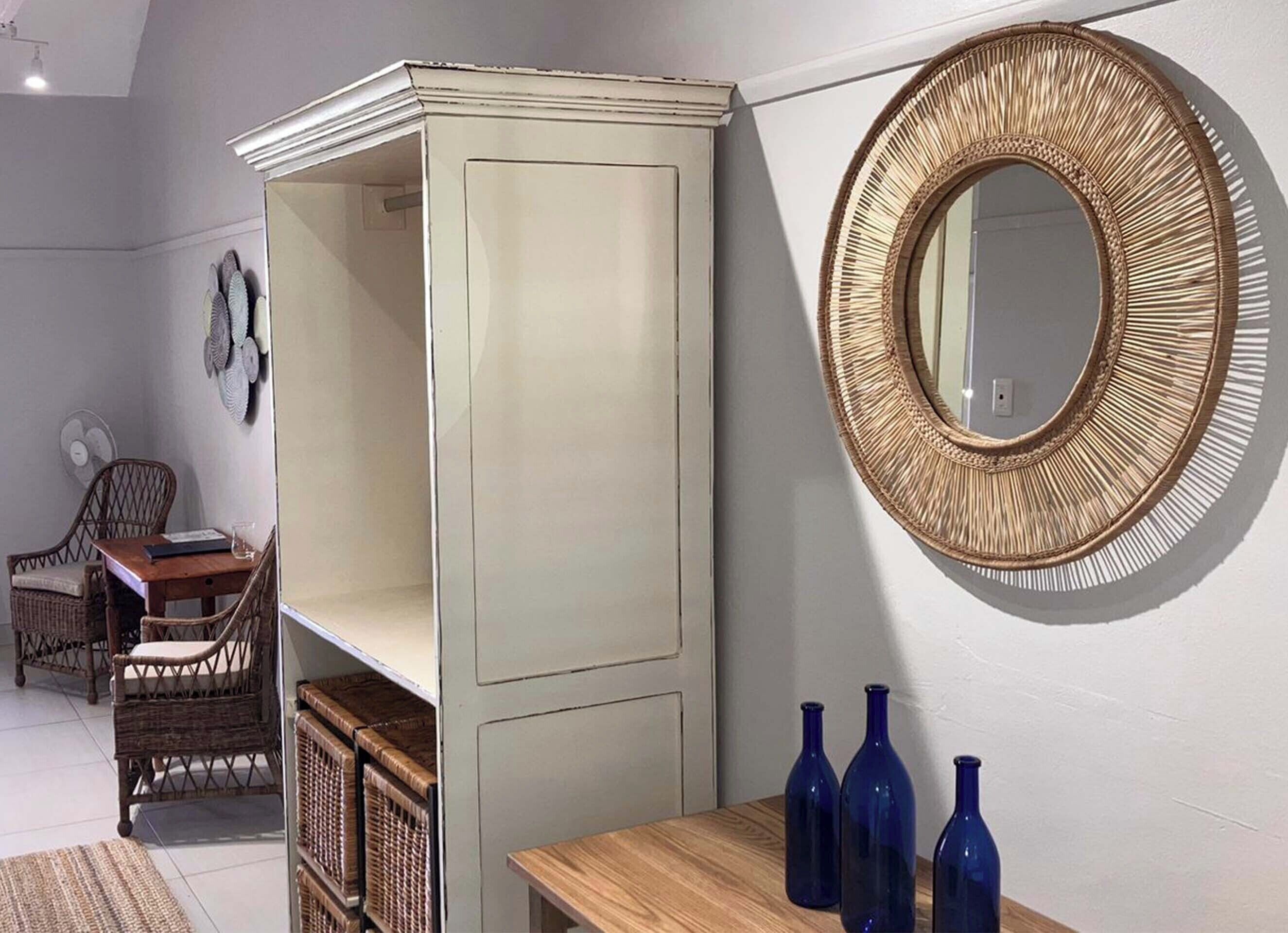 Ropa de cama de alta calidad, colchones con acolchado adicional, minibar