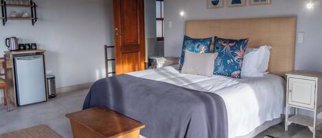 Comfort Double or Twin Room | Premium bedding, pillow-top beds, minibar, in-room safe