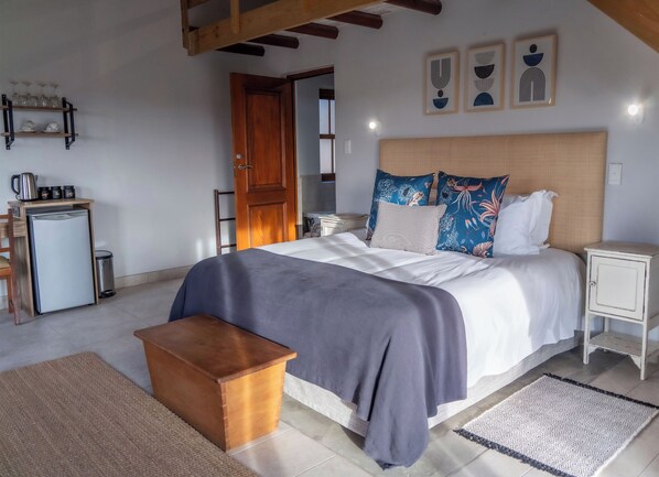 Comfort Double or Twin Room | Premium bedding, pillowtop beds, minibar, in-room safe