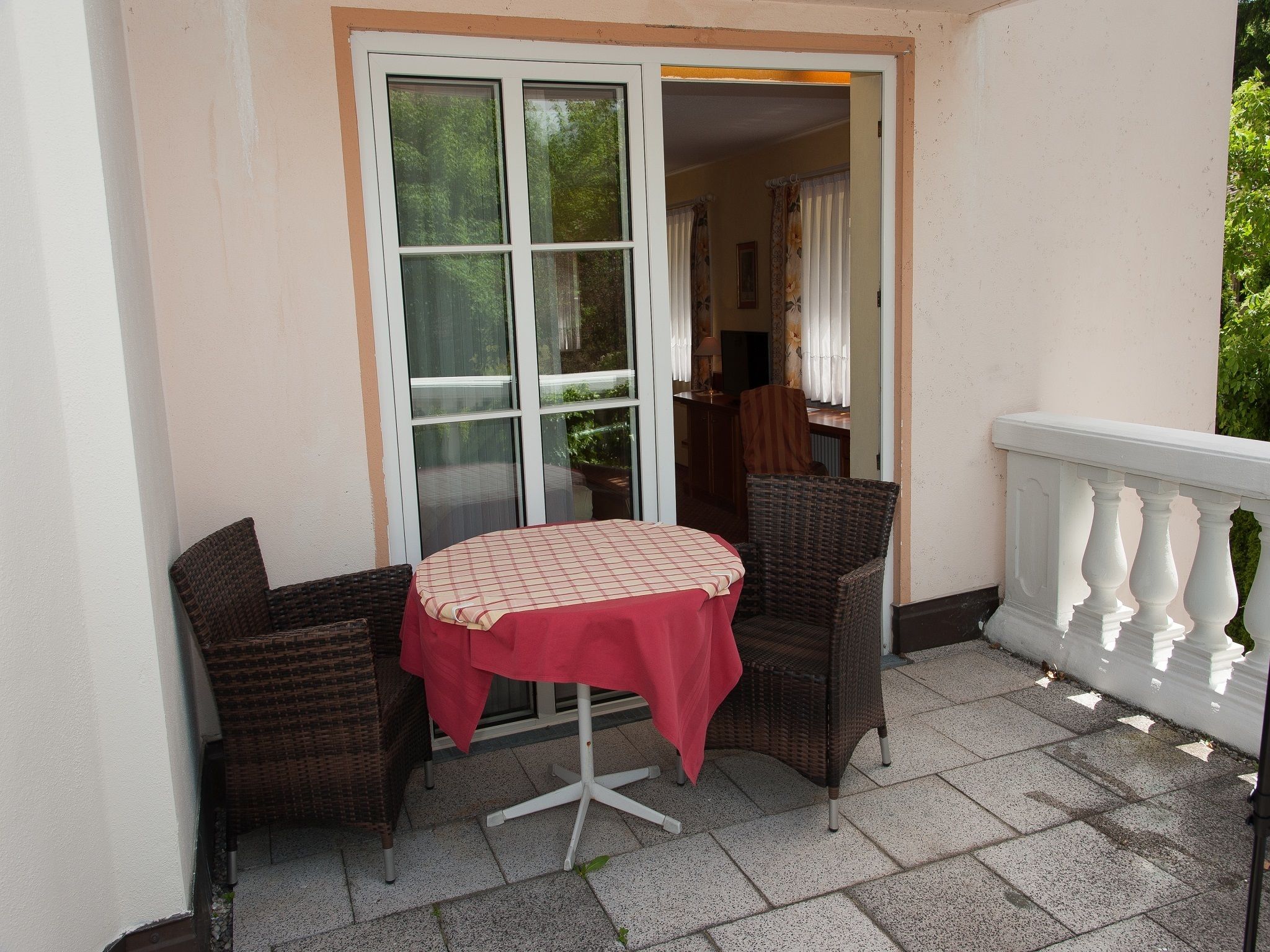 junior suite | hypo-allergenic bedding, iron/ironing board, free wifi, bed sheets