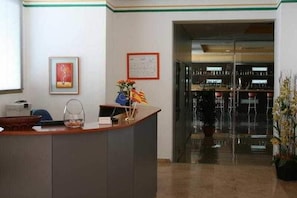 Lobby - Cogullada (Zaragoza)