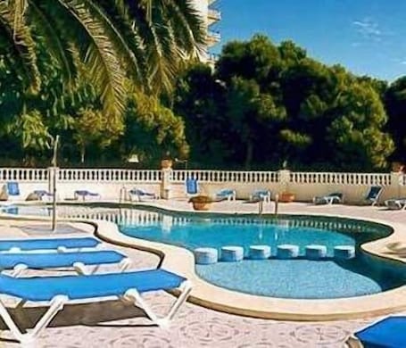 Piscina al aire libre. Hotel Roca