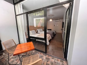 Premium Studio Suite, Balcony | Premium bedding, down duvets, pillow-top beds, minibar - 5411 Soho Hotel Boutique (Buenos Aires)