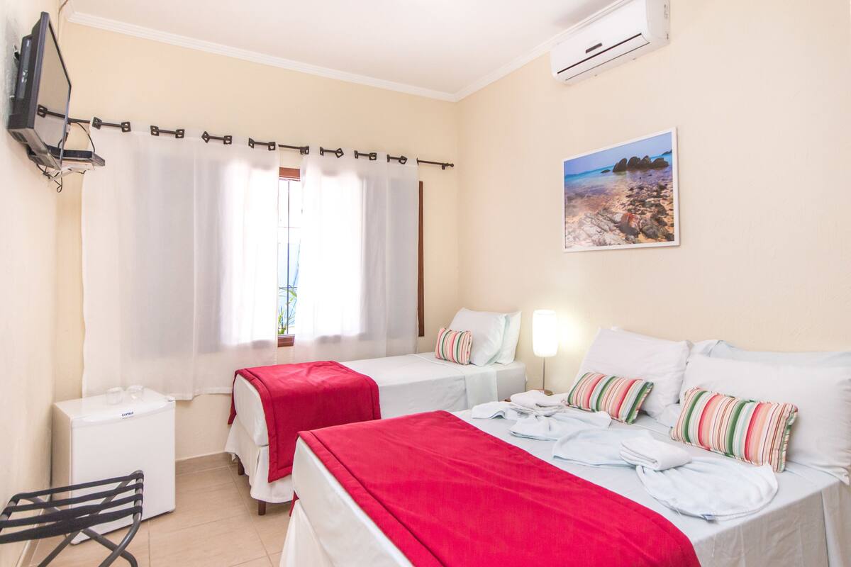 Suite Edificio Anexo Triplo  | Down duvets, minibar, in-room safe, free cots/infant beds