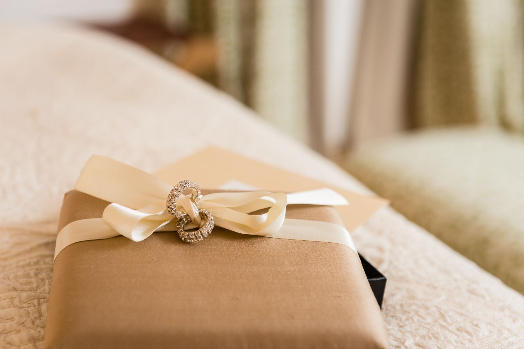 standard double room | premium bedding, down duvets, pillow-top beds, minibar